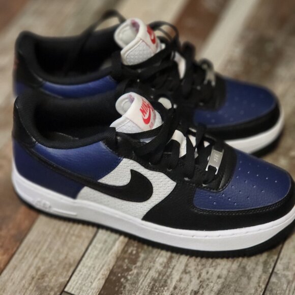 New Air Force 1 - Picture 1 of 6